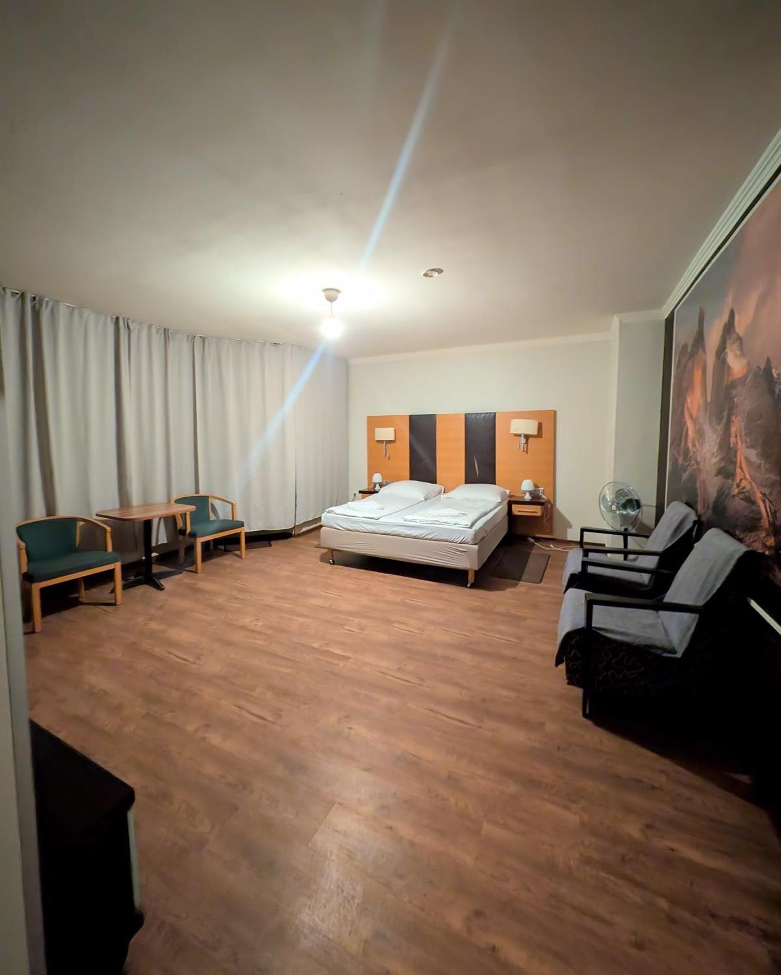 Puschkin Rooms Berlim Exterior foto
